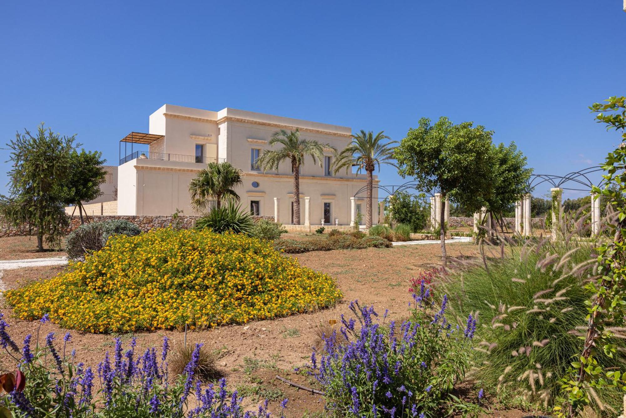Il Giardino Grande - Dimora In Salento Bed & Breakfast Parabita Exterior photo
